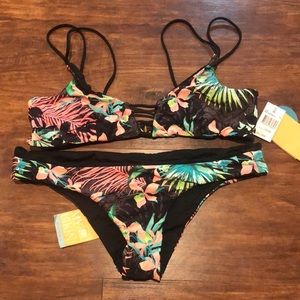 Rip Curl Hawaiian Bikini NWT Top XL Bottoms L